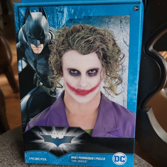 NWT Dark Knight Trilogy Joker Halloween Costume Wig OS Adults - Picture 2 of 4